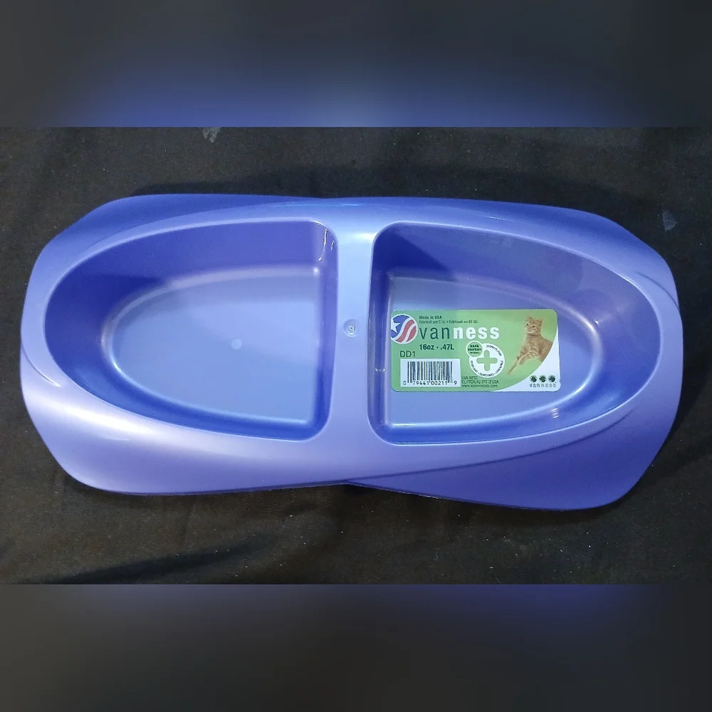 NWT Set Of 2. Small Pet Dog / Cat Feeding Bowls. Lime Green & Purple